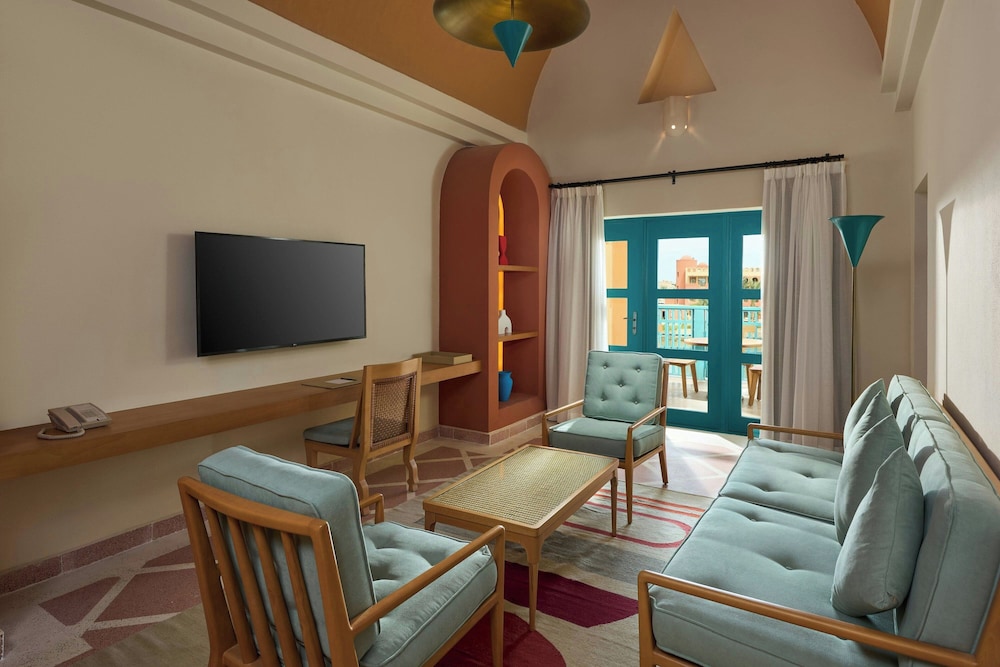 Executive Suite, 1 Bedroom - Photo 9