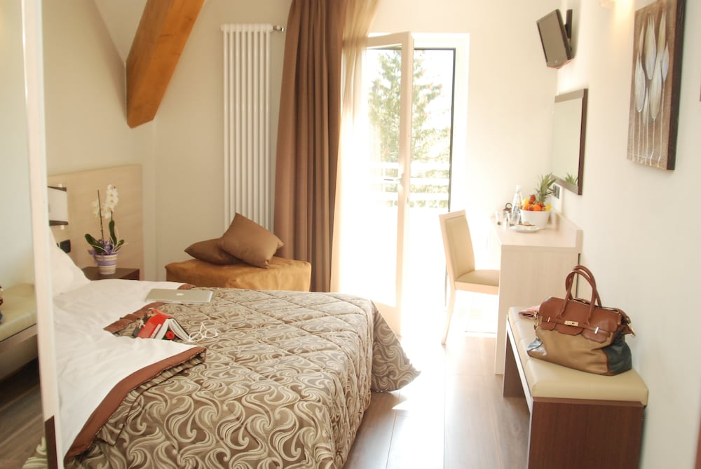 Comfort Double or Twin Room photo 3