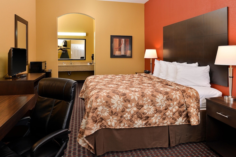 Room, 1 King Bed, Accessible, Non Smoking (Roll in) photo 1