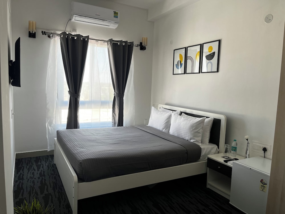 Deluxe Room, 1 Double Bed - Photo 15