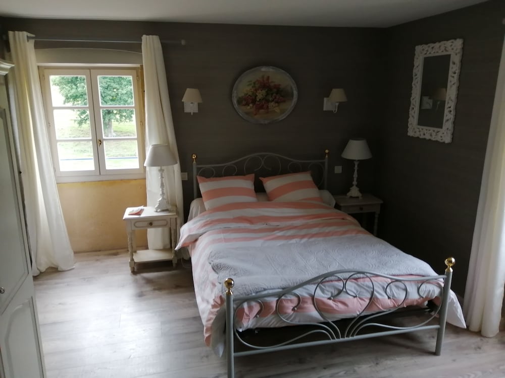 Classic Double Room, 1 Queen Bed (Lilas) photo 1