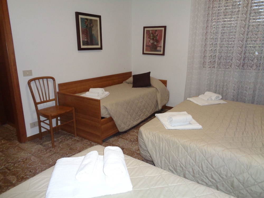 Quadruple Room photo 2