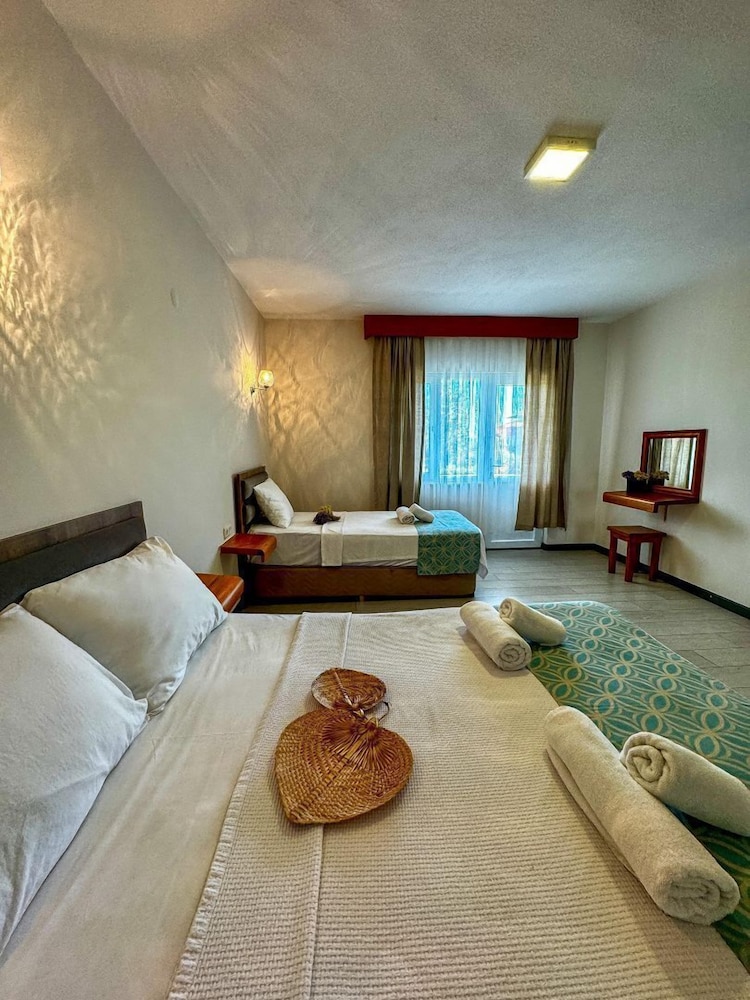 Double Room, Balcony, Garden View photo 3