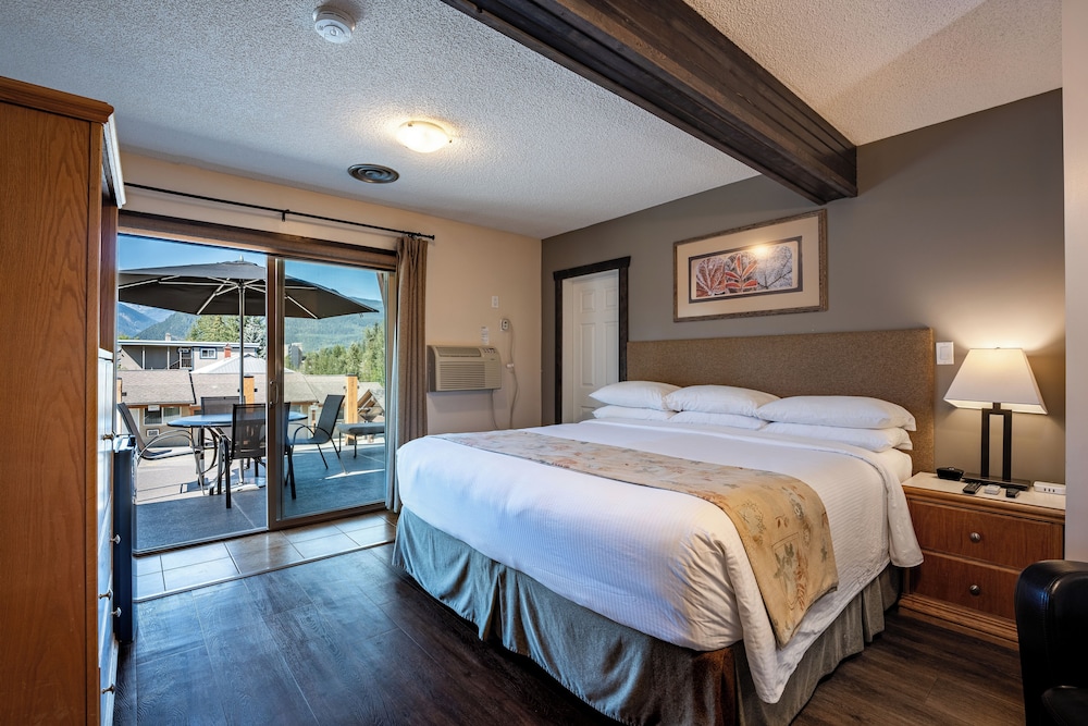 Deluxe Room, 1 King Bed, Non Smoking
