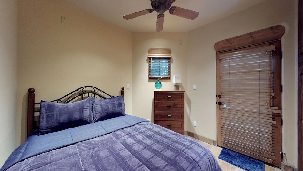 House (Artist Dream - Stylish Southwestern C) photo 1