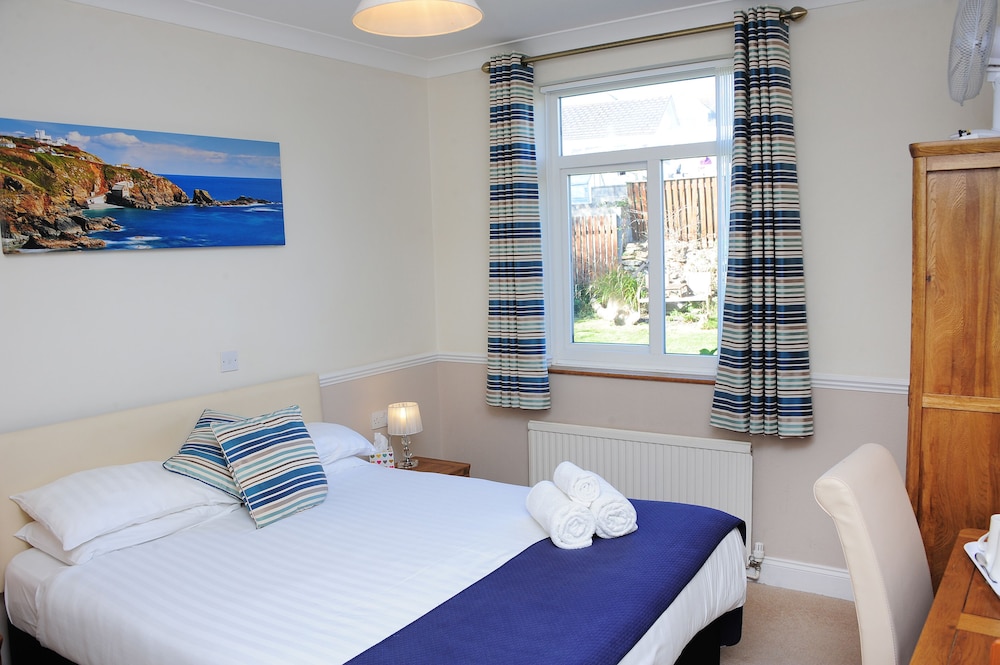 Classic Double Room (Room 10)