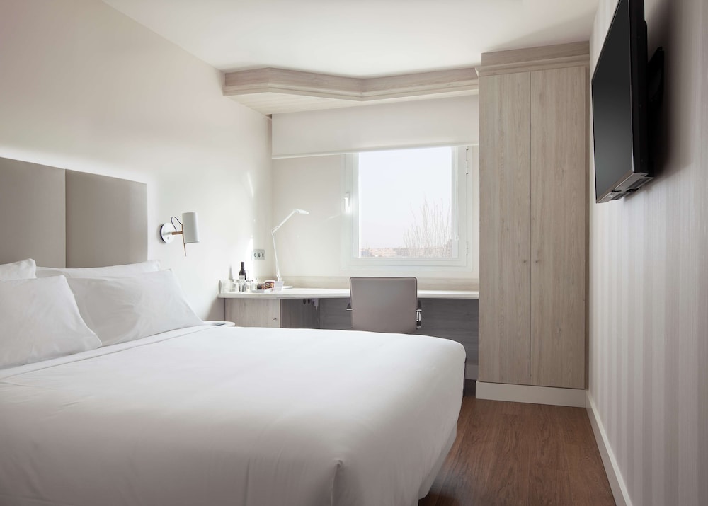 Standard Room - Photo 1