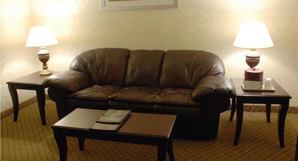 Suite, 1 Bedroom, Fireplace (Not Pet Friendly) photo 3