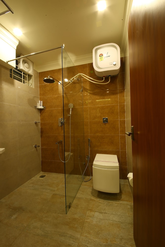 Deluxe Double Room, 1 Double Bed, Jetted Tub photo 2