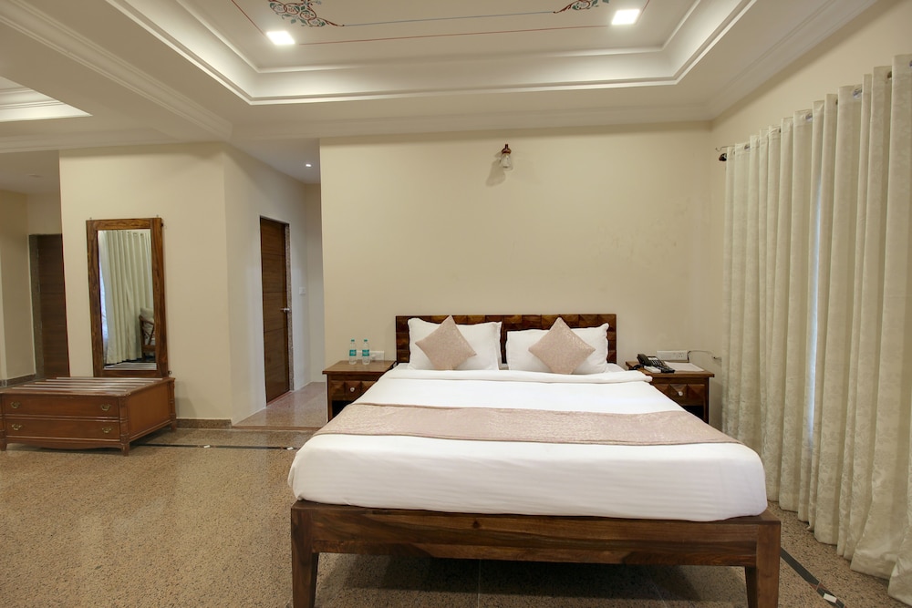 Royal Room photo 3