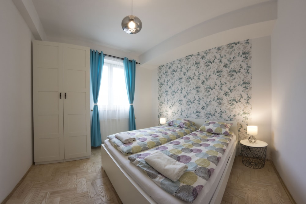 Duplex, 3 Bedrooms photo 2