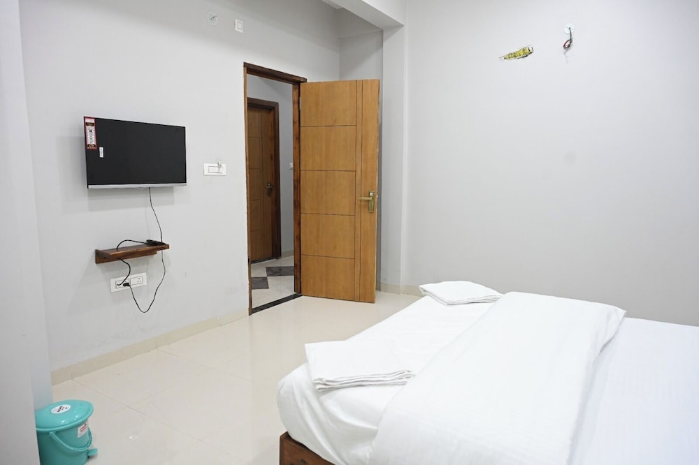 Deluxe Double Room, City View