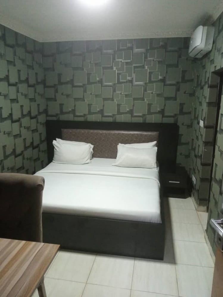Standard Room - Photo 1