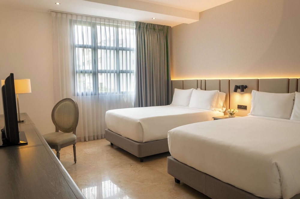 Standard Room (Extra Bed 4 adults) - Photo 2