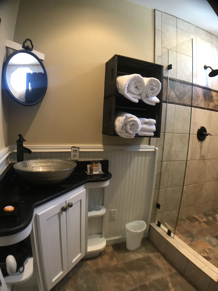 Room, Private Bathroom (Mac's Room) photo 2