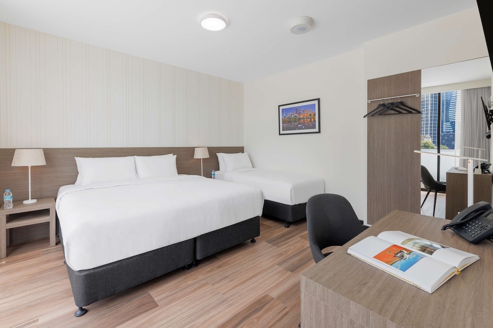 Executive Room, Multiple Beds, Non Smoking - Photo 1