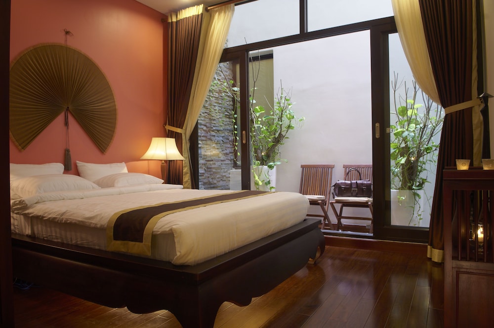 Main Suite photo 3