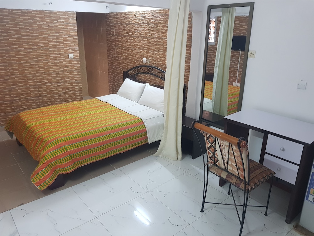 Grand Studio Suite photo 1