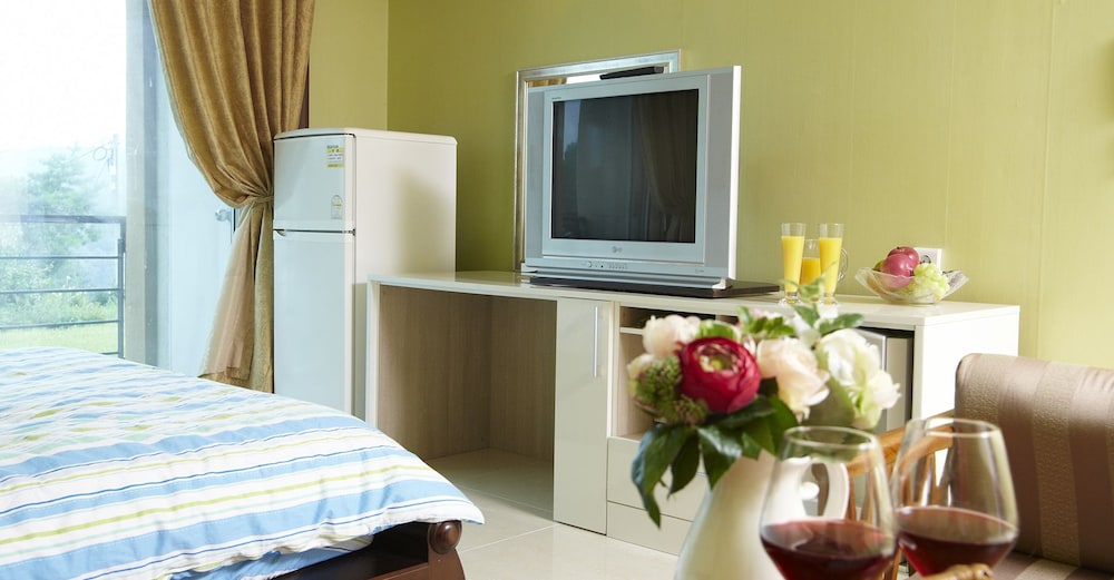 Standard Room (A-1, Yellow) photo 2