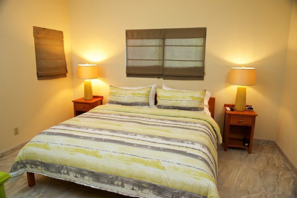 Deluxe Cottage, Multiple Beds, Ocean View photo 3