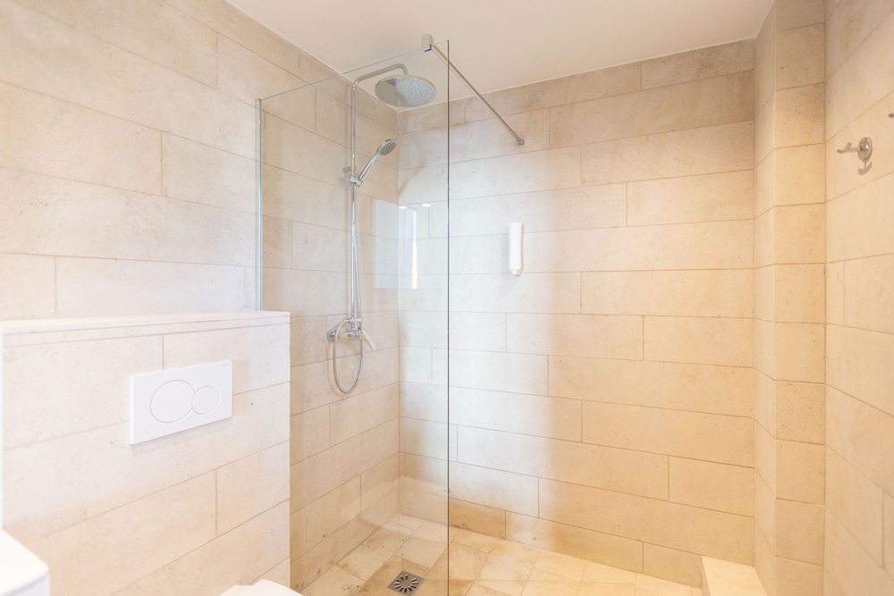 Chambre Triple, Vue Mer, avec spa (Le Lagon) photo 3