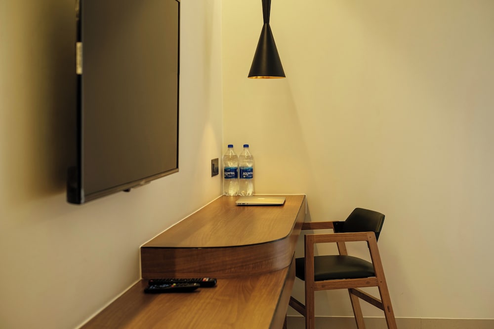 Urban Corner Room - Photo 24