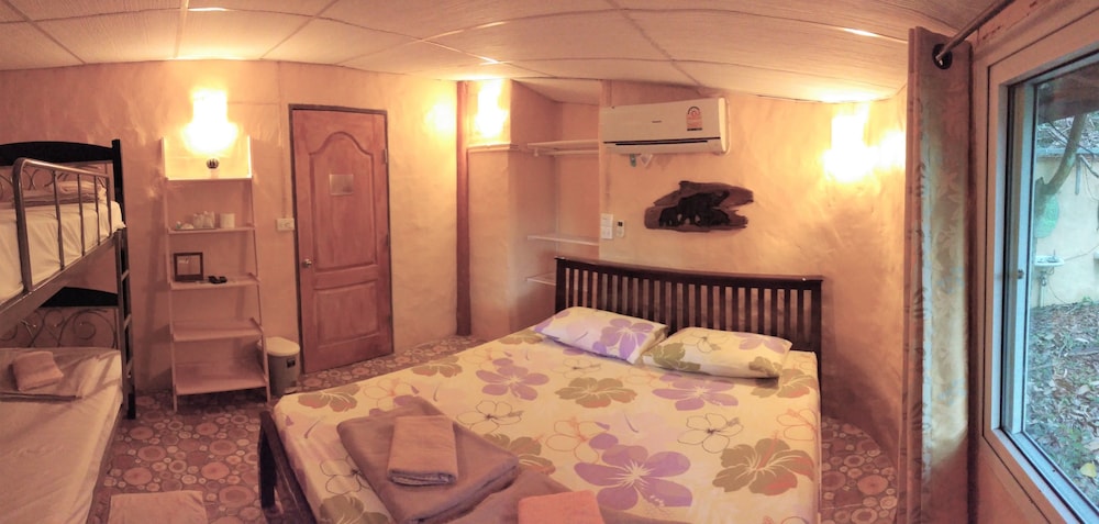 Family Triple Room, Garden View, Garden Area photo 3