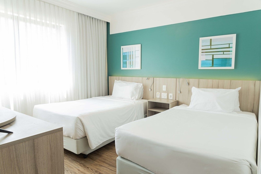 Suite Superior Twin - Photo 2
