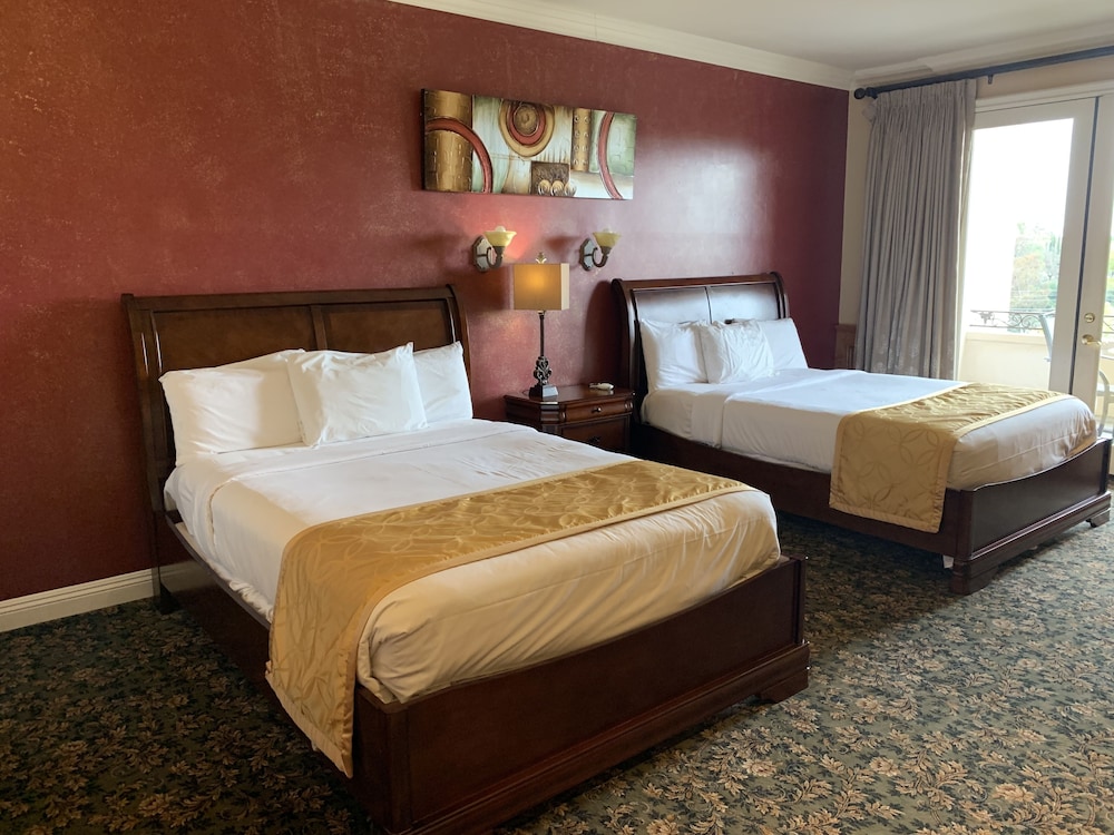 Standard Room, Ensuite, Vineyard View (Double Queen Vineyard Vie)