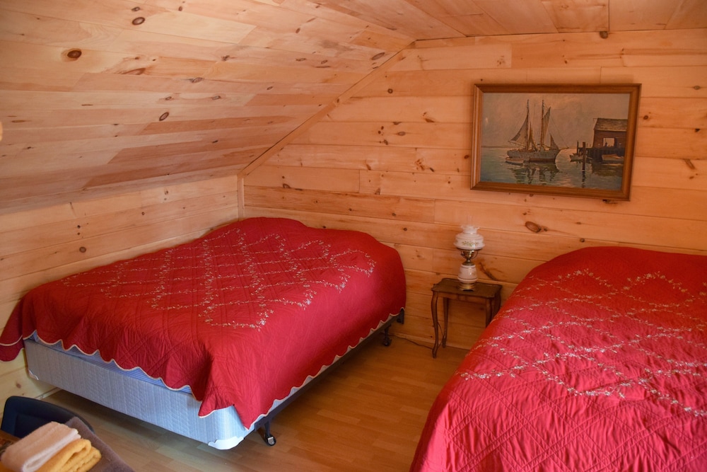 Standard Room, 2 Queen Beds photo 3