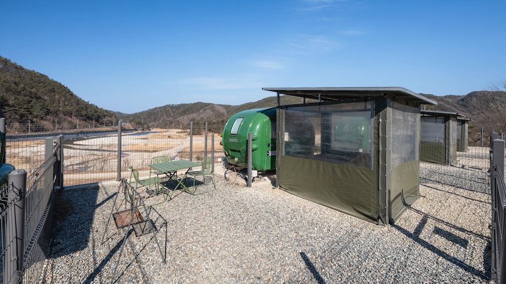 Basic Room, 1 Bedroom (Gamseong Caravan 08) photo 2