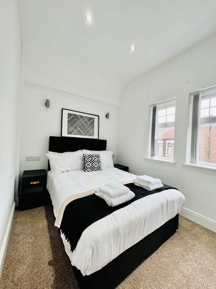 Standard Double Room, 1 Double Bed, Non Smoking, Ensuite - Photo 20