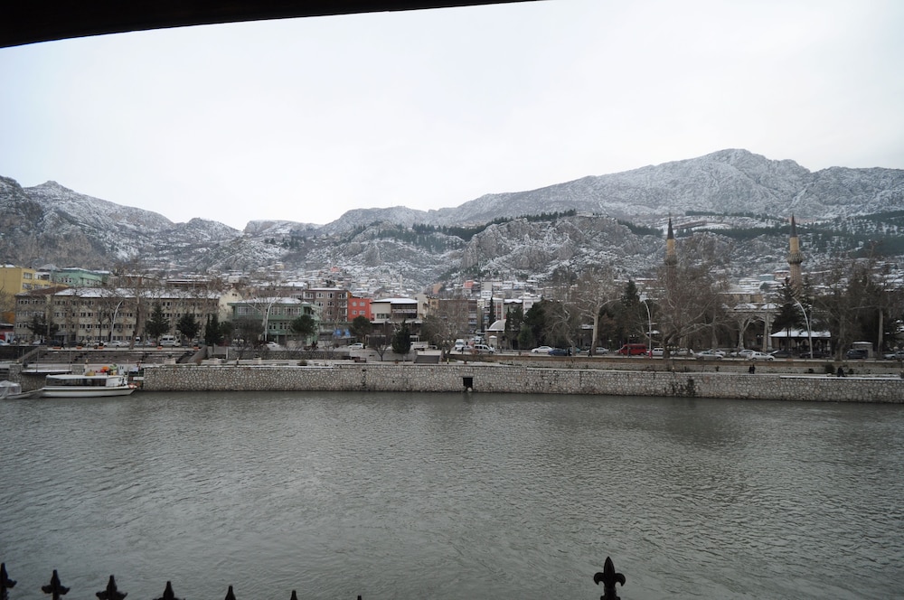 TRIPLE ROOM WITH RIVER VIEW photo 3