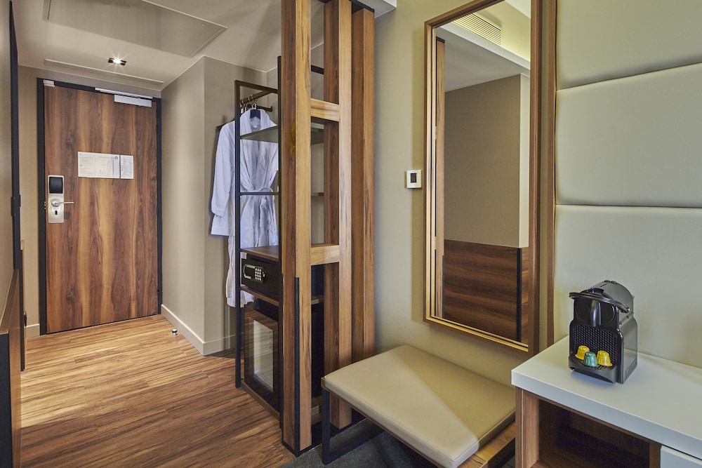 Premium Triple Room - Photo 2