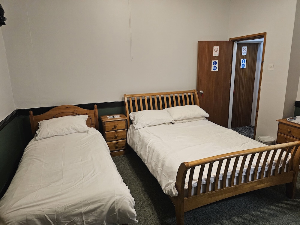 Basic Triple Room, Garden View