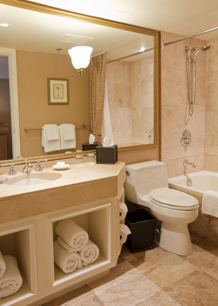 Executive Room, 1 Queen Bed - Photo 3