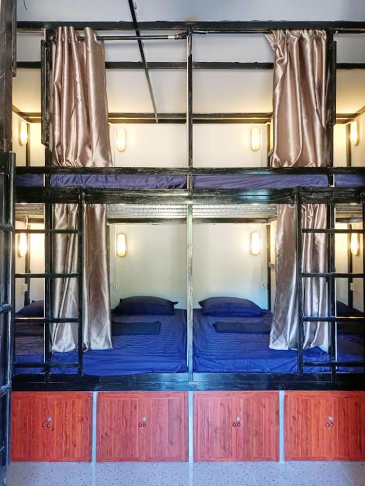 Basic Shared Dormitory, Garden View photo 1