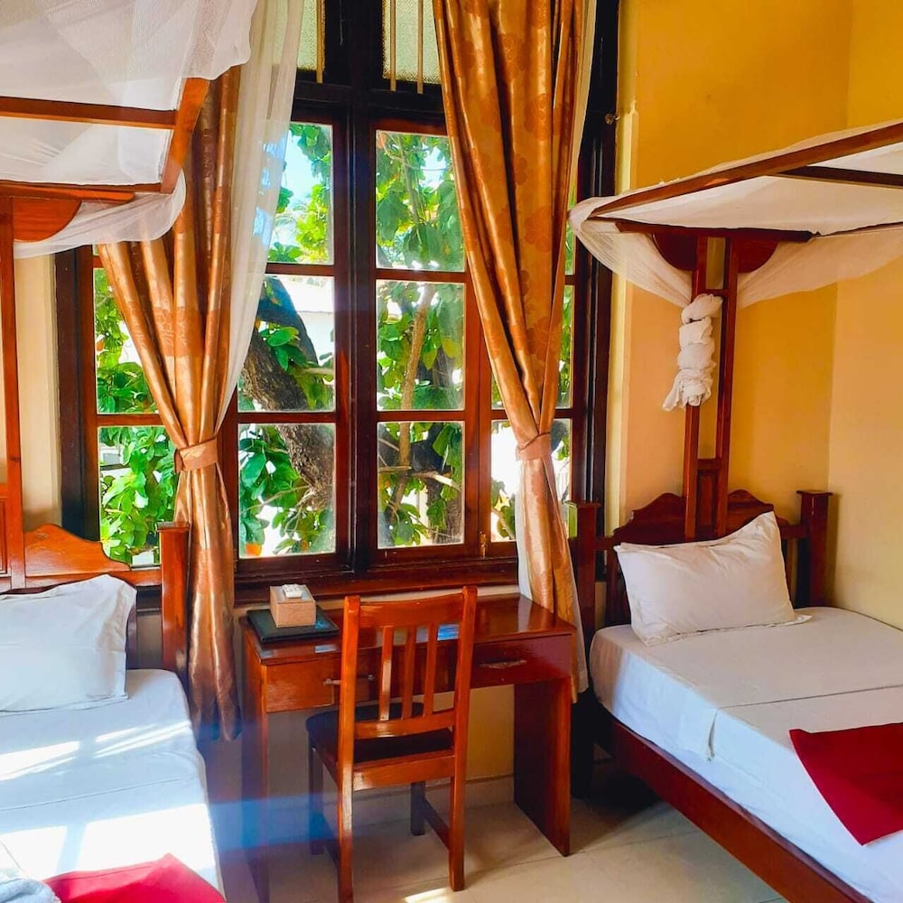 Deluxe Double Or Twin Room photo 3