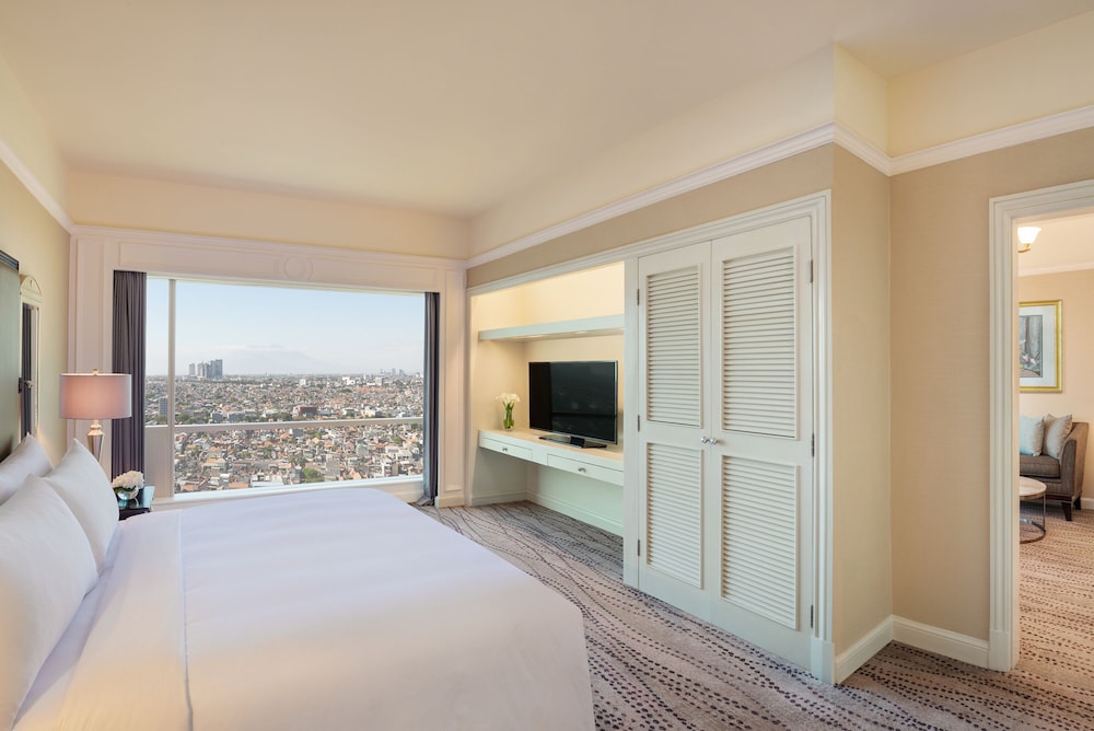 Executive Suite, 1 Bedroom - Photo 2