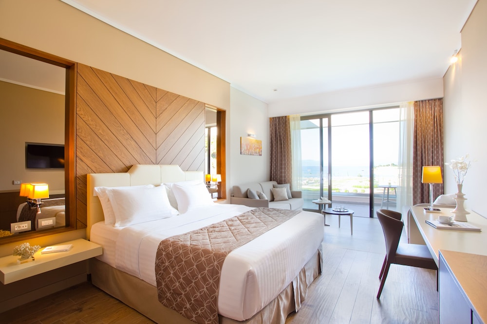 Deluxe Garden View Room