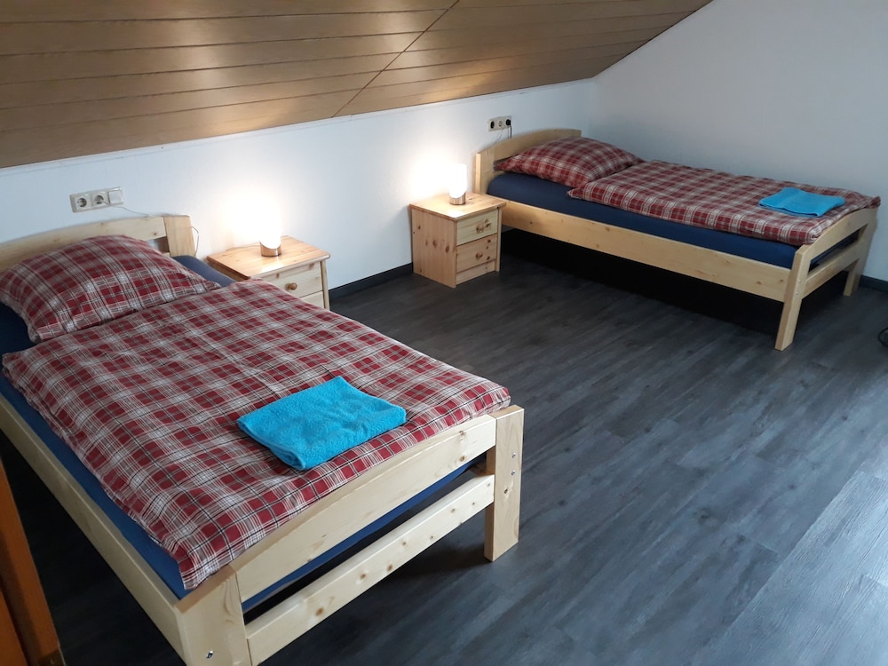 Apartment, 4 Bedrooms, Balcony (Dachgeschoss) photo 3