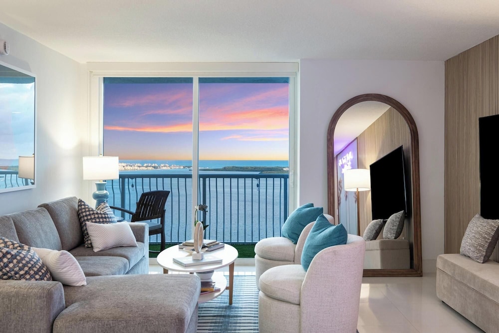 Luxury Condo, 3 Bedrooms, Ocean View photo 1
