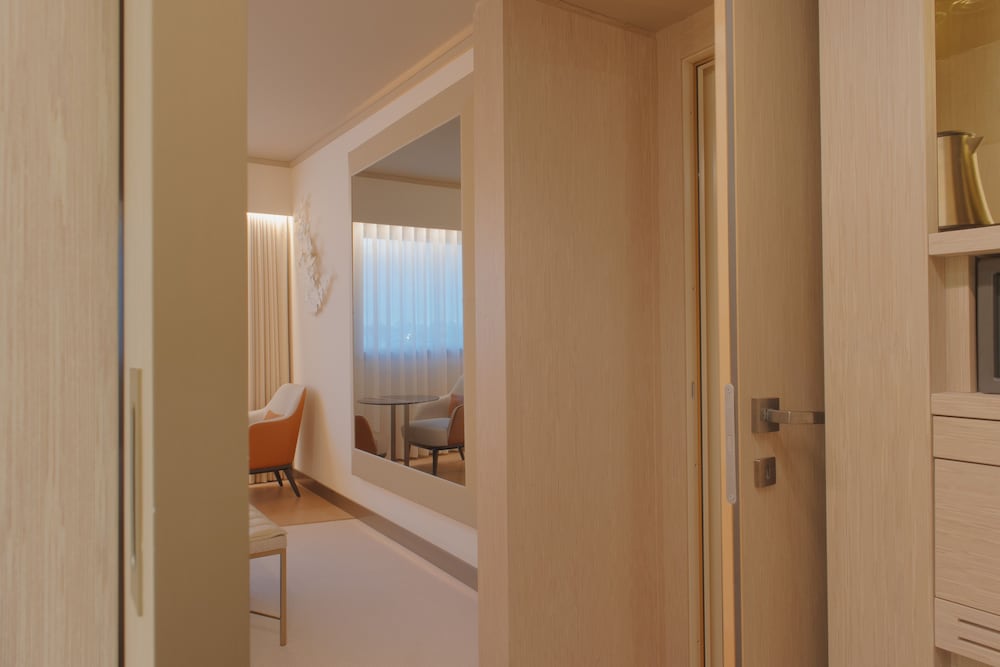 Family Room - Photo 9