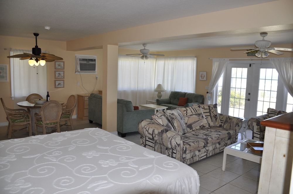 Panoramic Suite, 1 Bedroom, Oceanfront photo 3