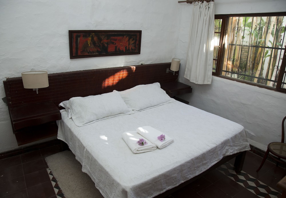 Double Room, 1 King Bed, Non Smoking, Garden View photo 1