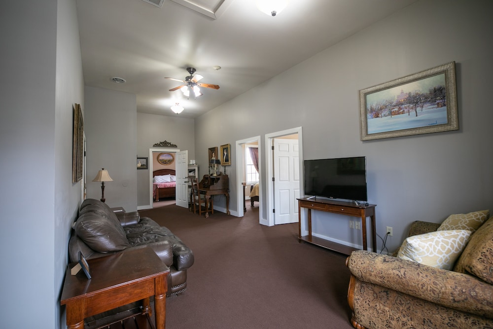 Luxury Suite photo 1