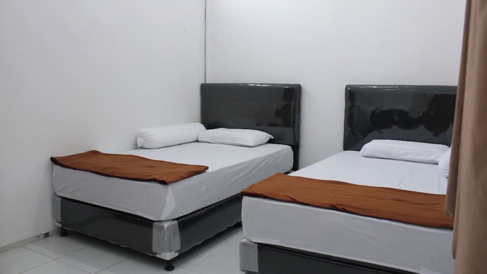 Standard Double or Twin Room photo 1