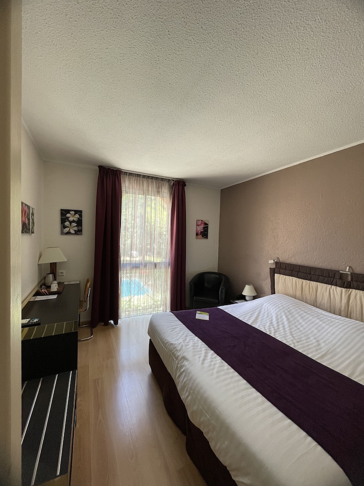 Standard Room photo 3
