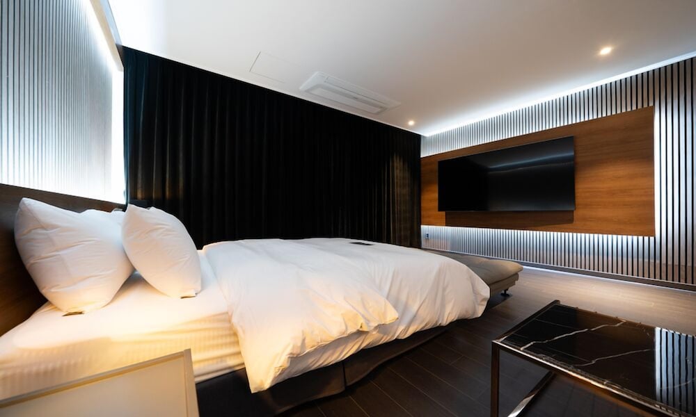 Suite Room - Photo 4