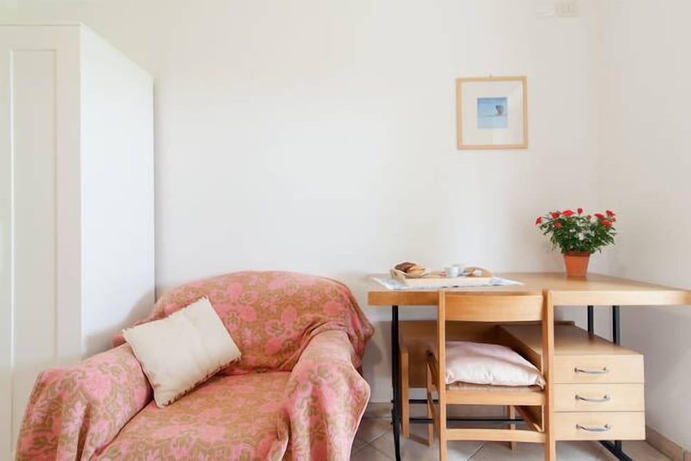 Basic Studio (Grecale) photo 3